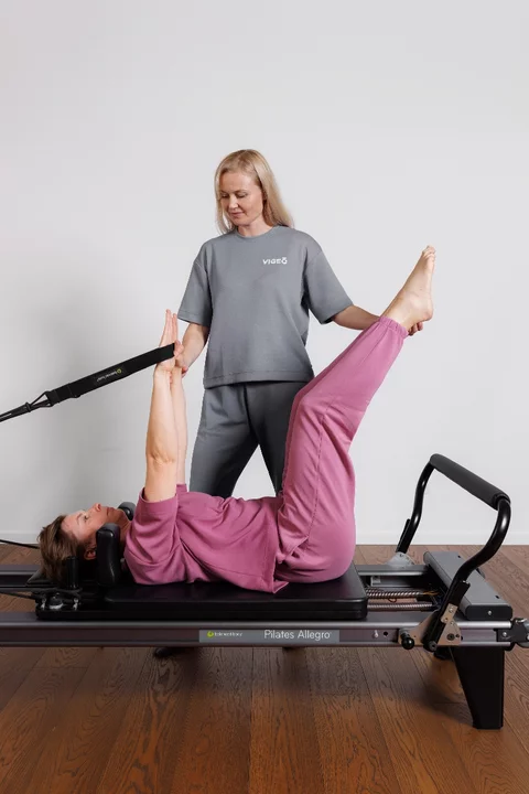 cvičenie Pilates Reformer | pohybové programy | vigeo.sk cvičenie Pilates Reformer | pohybové programy | vigeo.sk
