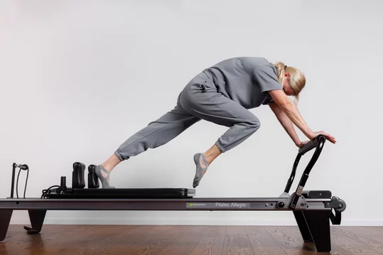 Pilates reformer cvičenie | VIGEO Pohybové centrum Pilates reformer cvičenie | VIGEO Pohybové centrum