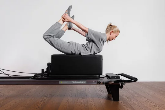 Pilates reformer cvičenie | VIGEO Pohybové centrum Pilates reformer cvičenie | VIGEO Pohybové centrum