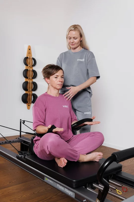 Pilates reformer cvičenie | VIGEO Pohybové centrum Pilates reformer cvičenie | VIGEO Pohybové centrum