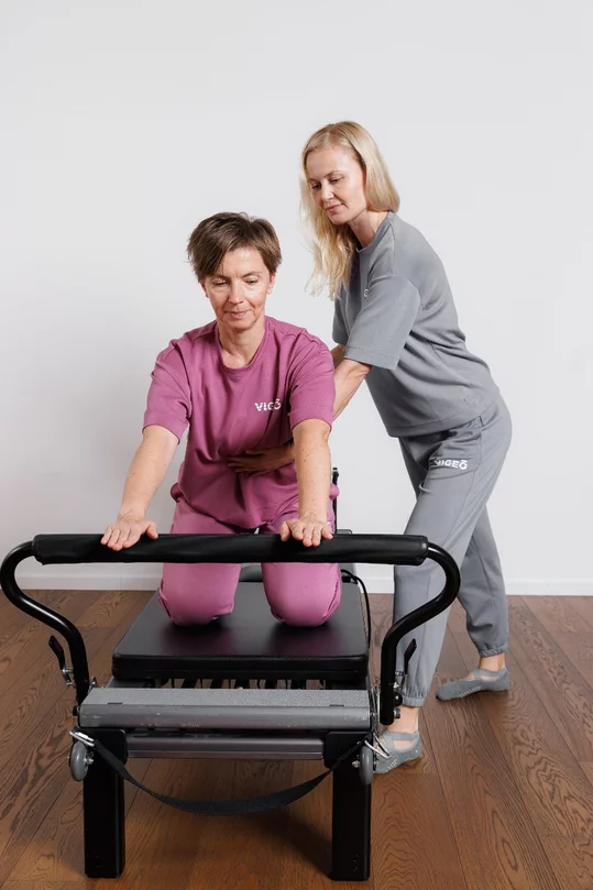 Pilates reformer cvičenie | VIGEO Pohybové centrum Pilates reformer cvičenie | VIGEO Pohybové centrum