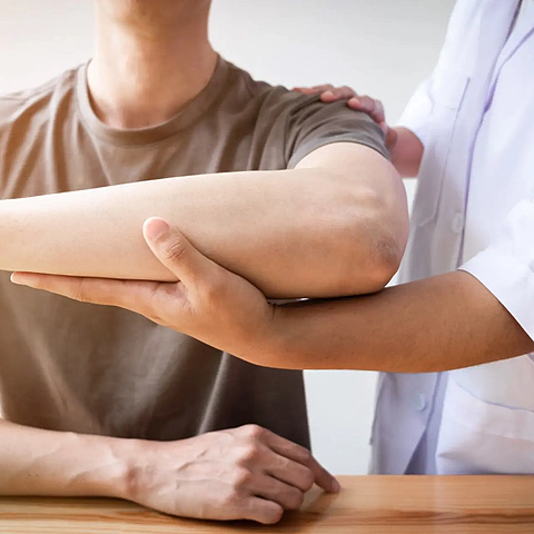 Ruptúra rotátorovej manžety Ruptúra rotátorovej manžety